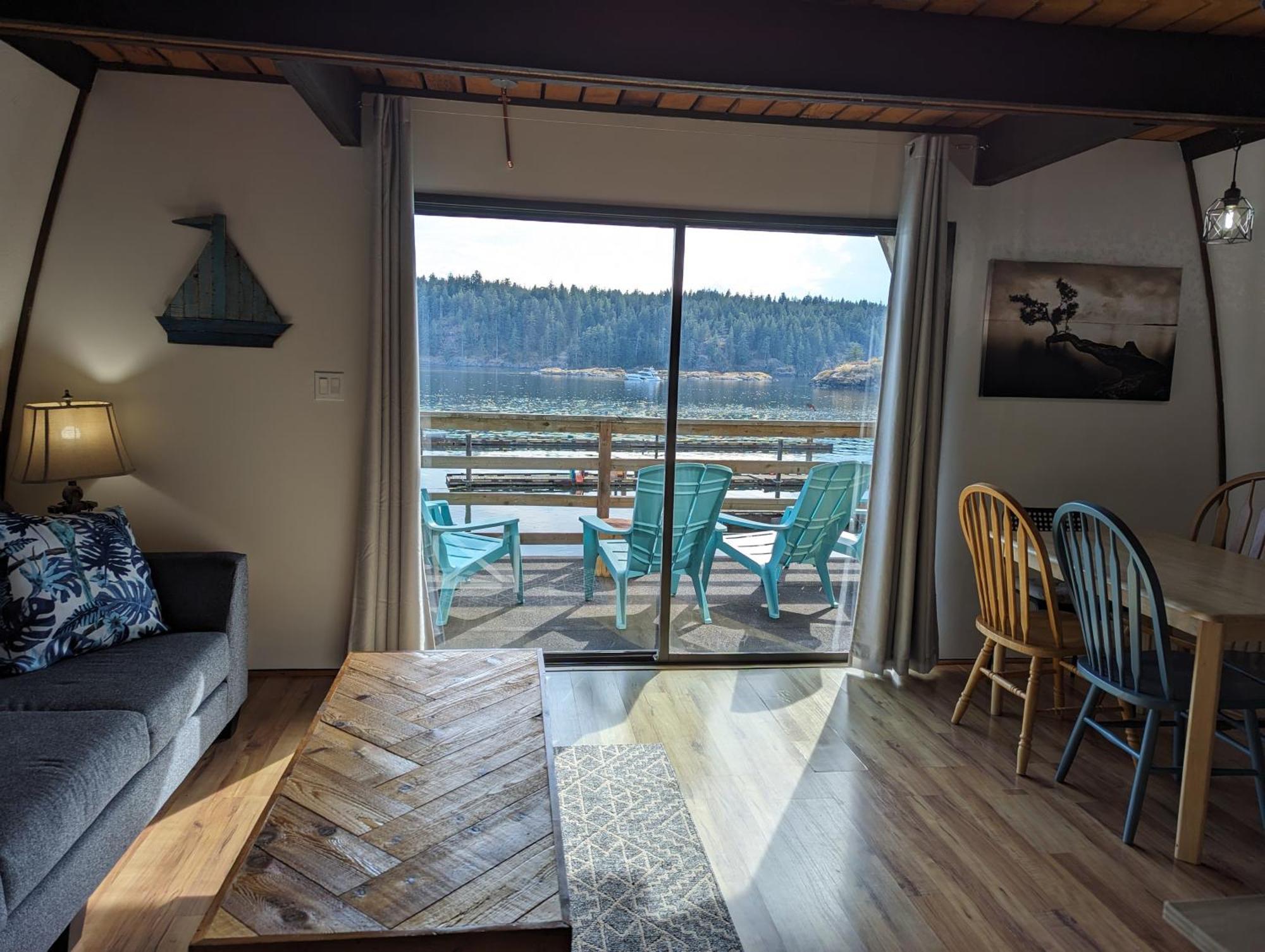 Jade Resort-Oceanfront Suites In Gowlland Harbour Heriot Bay Exterior foto